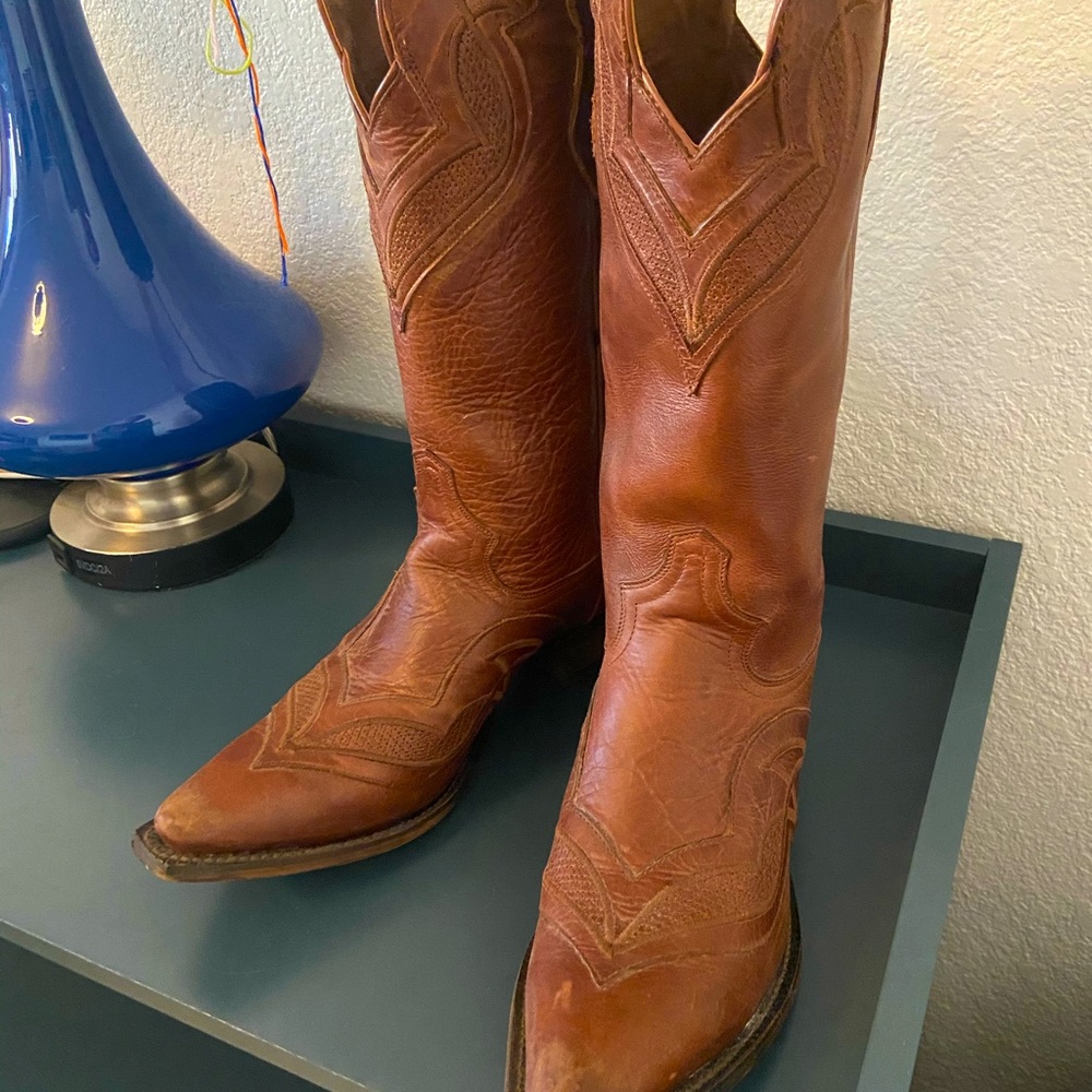 Ladies Justin’s custom boots.